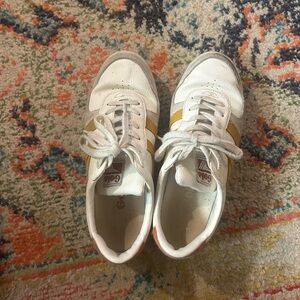 Gola sneakers